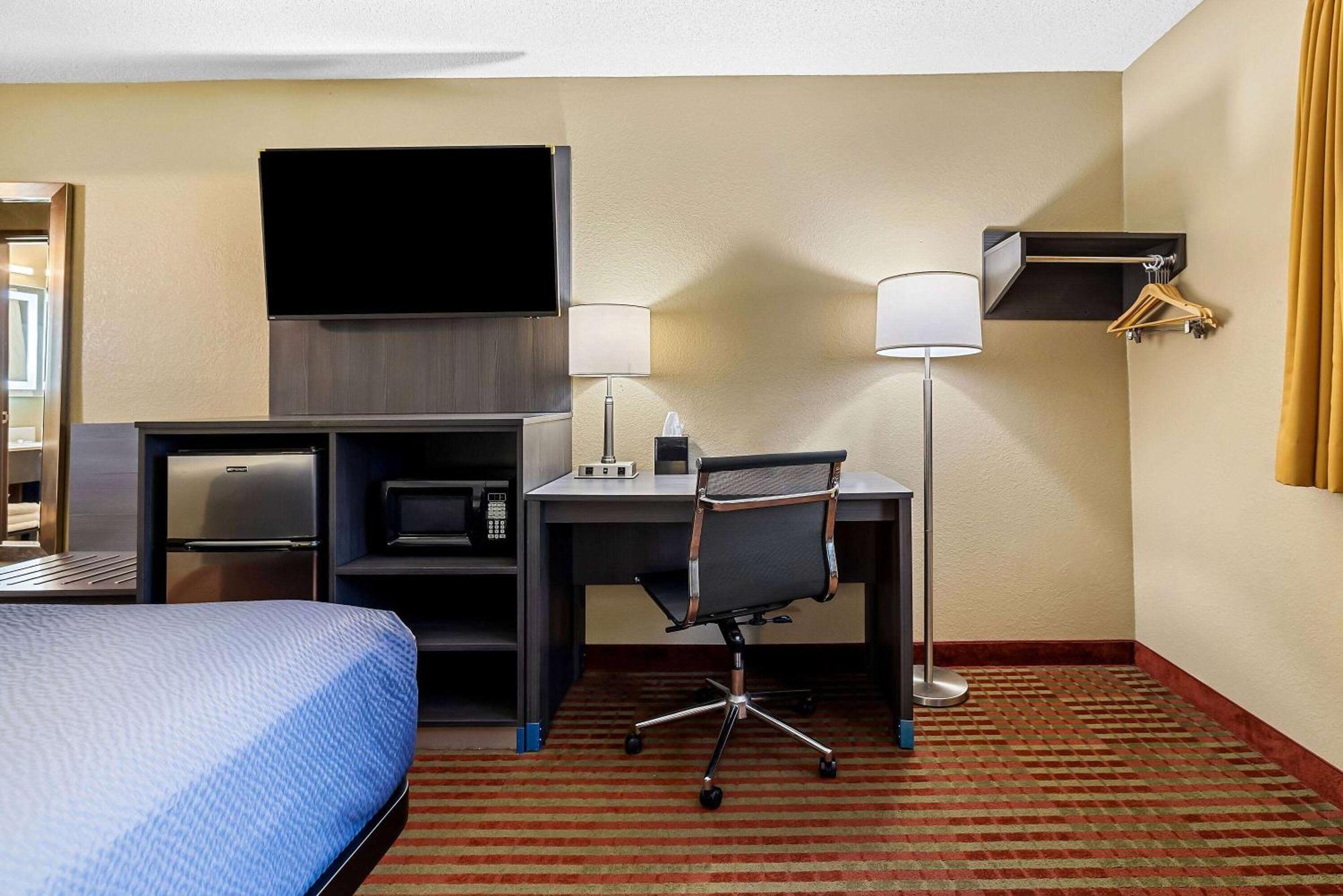 Hotel Super 8 By Wyndham Amsterdam Esterno foto