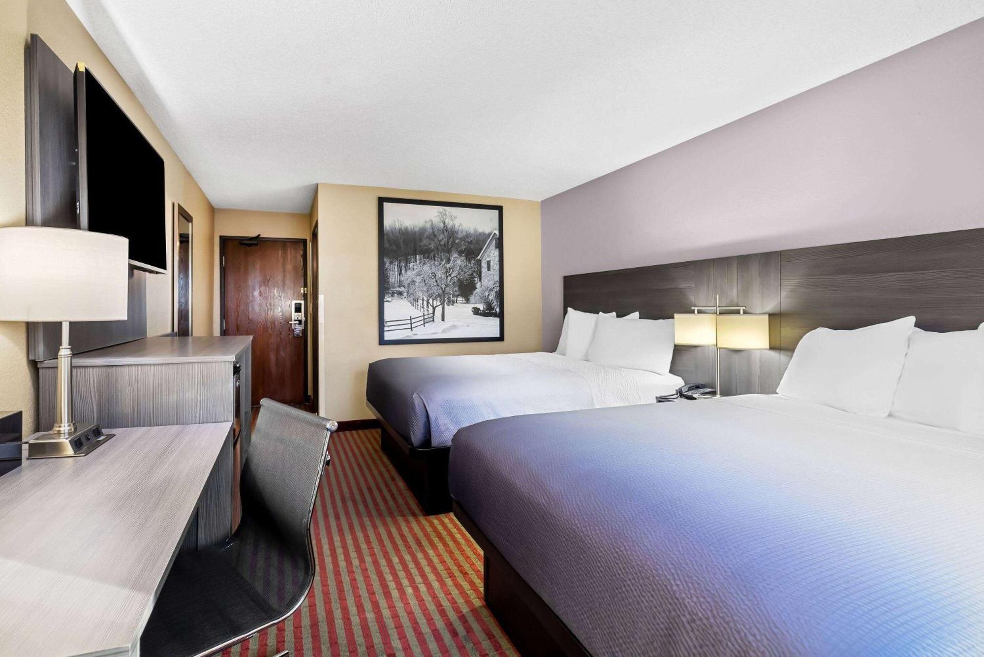Hotel Super 8 By Wyndham Amsterdam Esterno foto